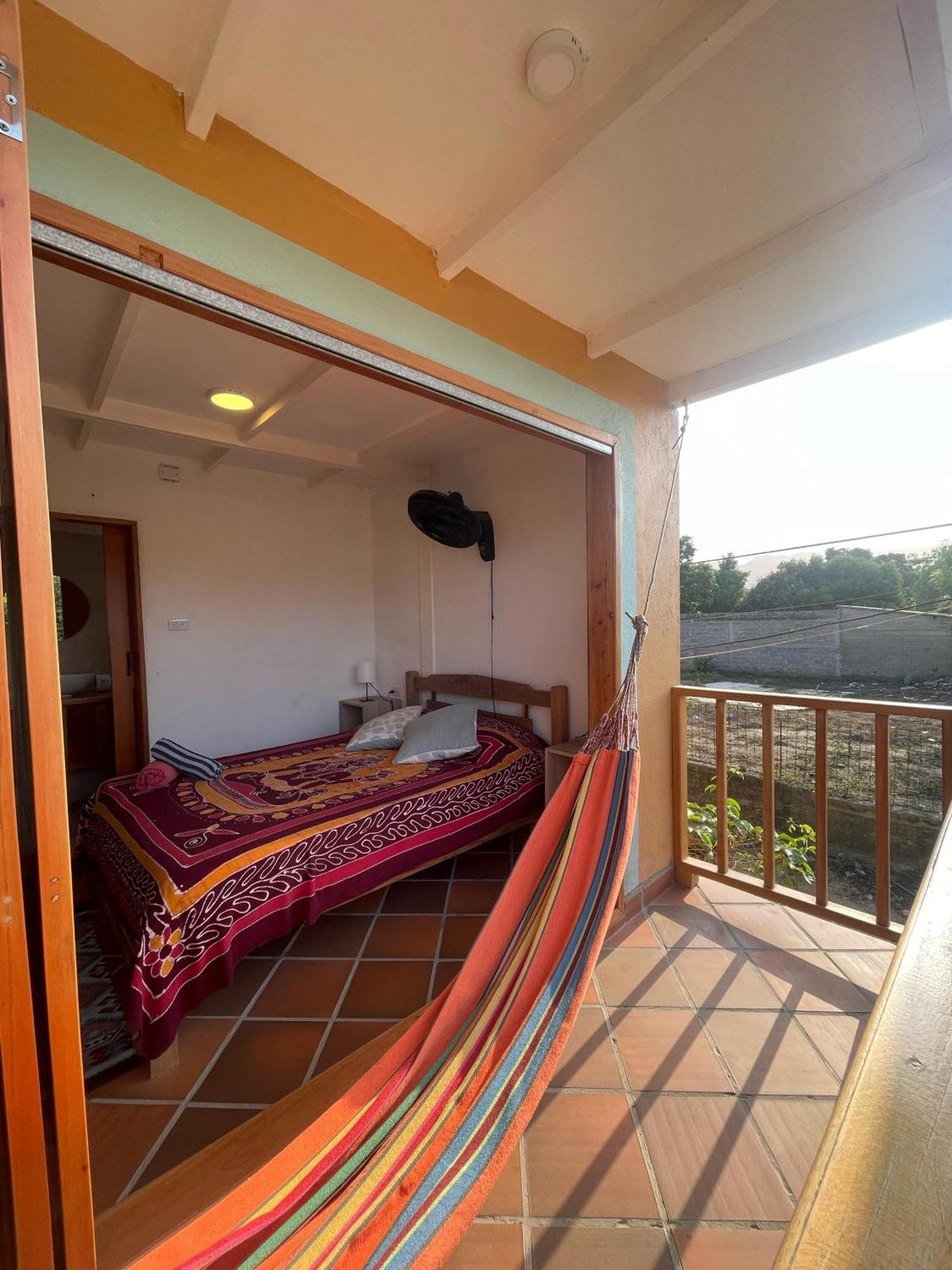 Sistarasta Hotel Palomino Kültér fotó