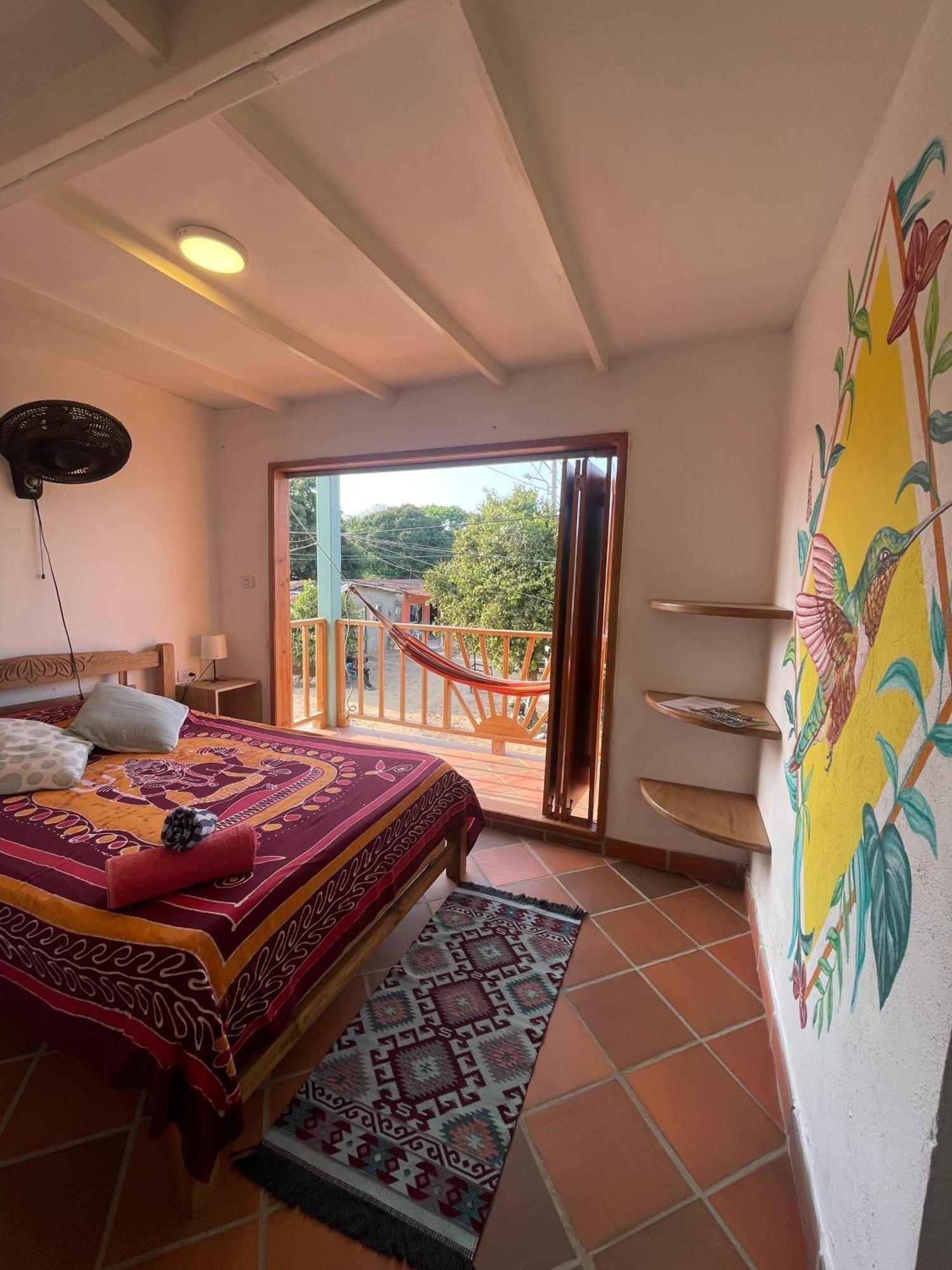 Sistarasta Hotel Palomino Kültér fotó