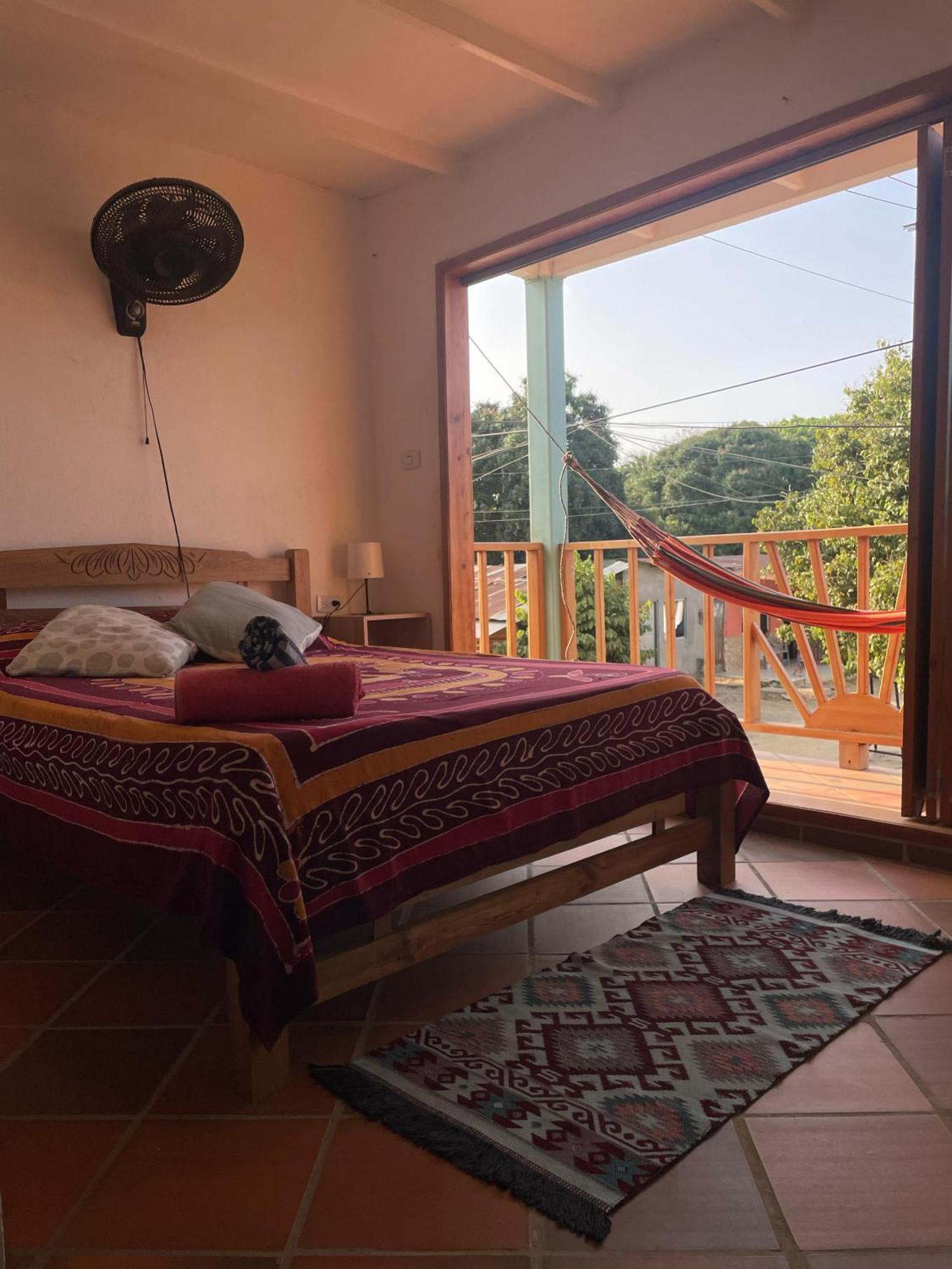 Sistarasta Hotel Palomino Kültér fotó
